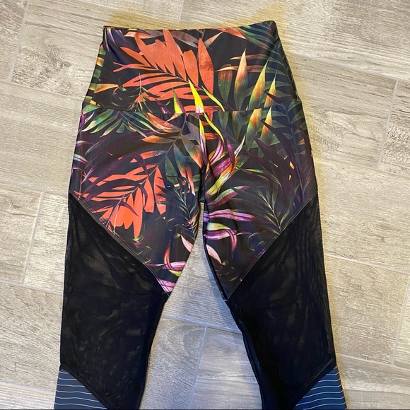 ONZIE high waisted mesh leggings S/M - Picture 5 of 5